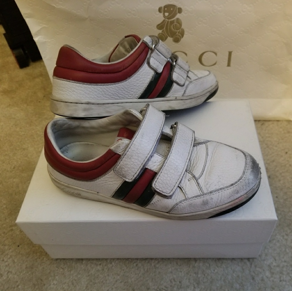 100% Gucci boy sneakers size 31